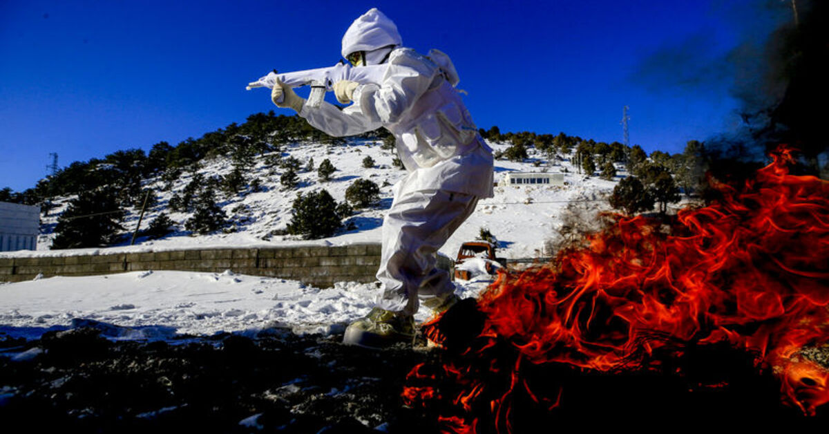 Irak’ın kuzeyinde bölücü örgüte darbe!