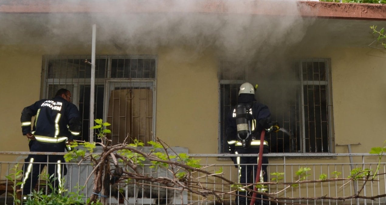 Babasına kızıp evi yaktı; ‘Yansın evi, barkı umrumda değil’ dedi