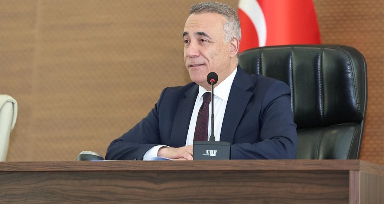 Halk yokluk çekerken AKP’li belediye başkanının yurt dışında iftar vermesi tepki topladı! Belediyeden açıklama geldi