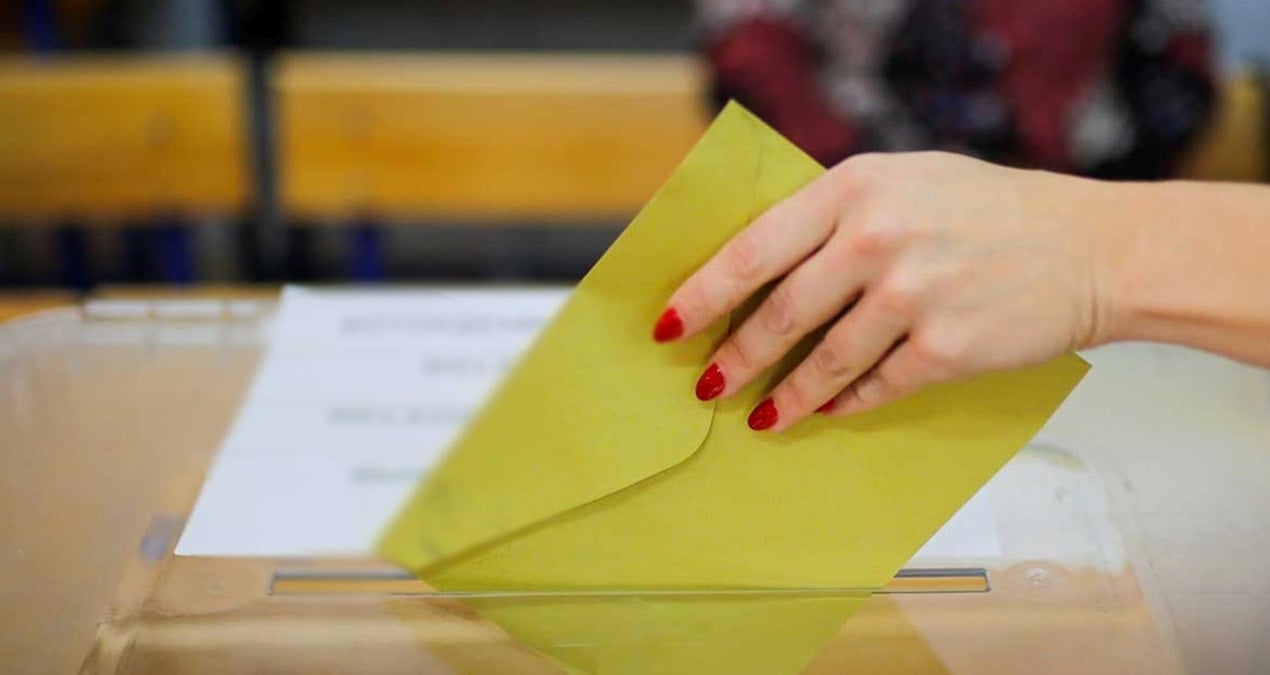 Siyasette tüm dengeler değişiyor! AKP Genel Merkezi’nin görmek istemediği anket
